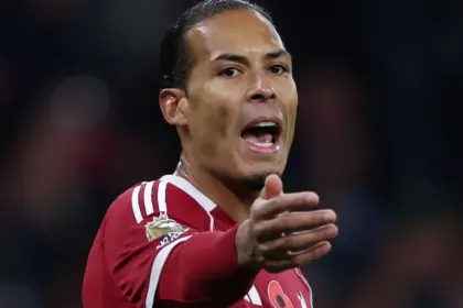 Van Dijk: Liverpool no piensa en el título tras derrota ante City