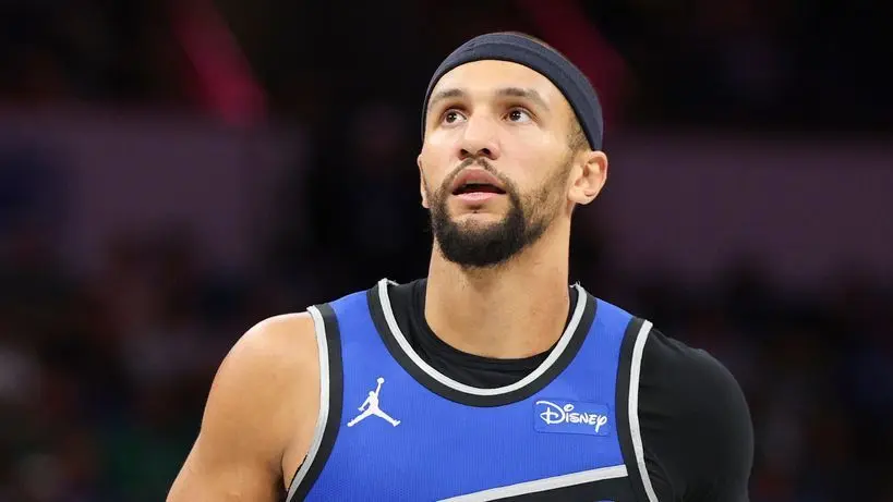 Suggs, Base del Magic, Descansa por Lesión de Rodilla Izquierda el Lunes