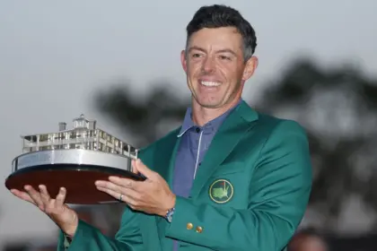 McIlroy recibe premio, ¡pero no puede ganarlo! Ryder Cup y su impacto.