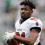Antonio Brown se declara no culpable por intento de asesinato en Miami