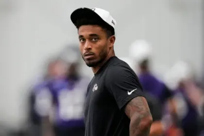 Alexander se retira del fútbol: Cornerback de Eagles prioriza salud