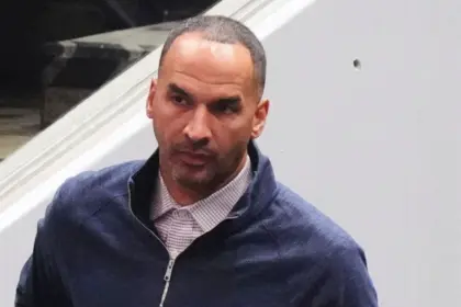 Mavs Despiden a Nico Harrison: Reacción de los Fans y Futuro Incierto