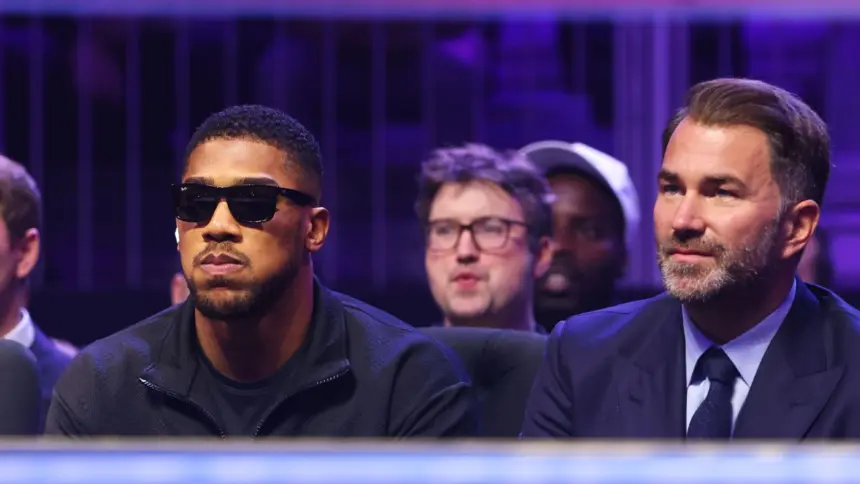 Decisión clave: ¿Anthony Joshua peleará en 2025? Eddie Hearn define la semana.