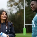 Raducanu sorprende: De la cancha de tenis a los entrenamientos de Inglaterra