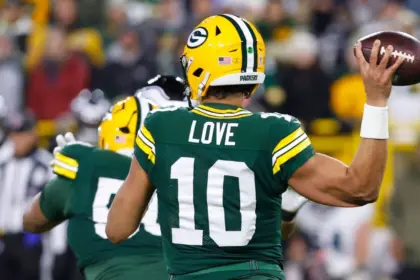 Packers: Defensa Brillante, Ofensiva Floja. Playoffs en Riesgo