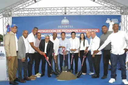 Ministerio de Deportes Arranca 11 Techados Multiusos en SDE: RD$300 Millones Invertidos