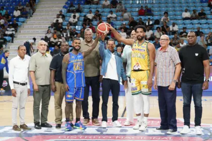 Alcántara Honra Final TBS Distrito 2025: Saque de Honor en Santo Domingo