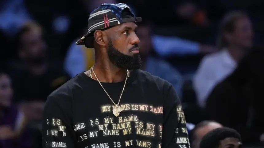 LeBron James avanza: Practica con G League por ciática, ¿regreso Lakers?