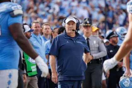 Belichick Descarta Giants: Enfocado en North Carolina y el Fútbol Universitario