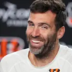 Joe Flacco encuentra la paz: Comer solo y brillar con los Bengals