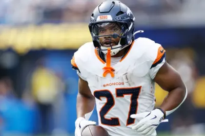 Dobbins fuera: Bronco RB se perderá la temporada por lesión en el pie