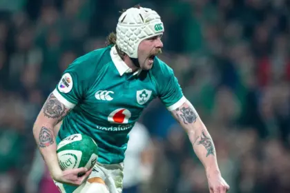Irlanda Aplasta a Australia 46-19: Hansen y Hat-Trick Estelar en Dublín