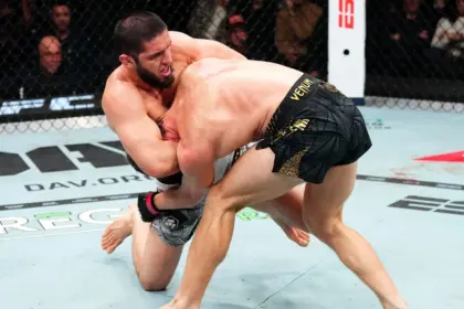 Makhachev Conquista Dos Divisiones: Nuevo Campeón UFC con 16 Victorias