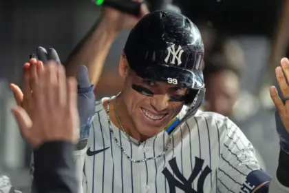 Aaron Judge de los Yankees gana su tercer MVP de la AL; Raleigh segundo