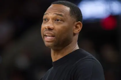 Pelicans Despiden a Willie Green tras Mal Inicio; Borrego al Mando