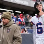 Giants instan a Dart a cambiar su juego tras nuevas lesiones