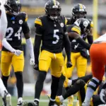 Ramsey de los Steelers, expulsado por golpear a Ja'Marr Chase