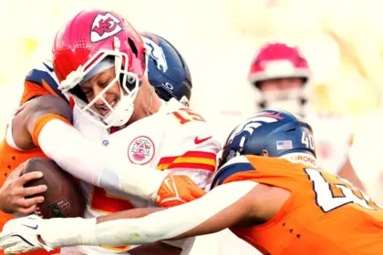Mahomes Asume la Culpa: Chiefs Ven Desvanecerse Sueños Divisionales