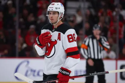 Jack Hughes y Devils: La Lesión que Frena al Talento NHL 15 Jack Hughes y Devils: La Lesión que Frena al Talento NHL