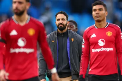 Manchester United: Plan de fichajes con ahorro millonario en salarios