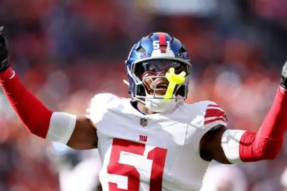 Abdul Carter, Linebacker de los Giants, Duerme y Pierde Titularidad