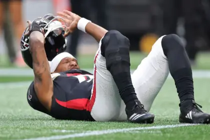 Penix Jr. Fuera: QB de Falcons se Perderá el Resto de la Temporada por Lesión