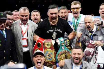 Usyk deja vacante título WBO: Fabio Wardley es el nuevo campeón