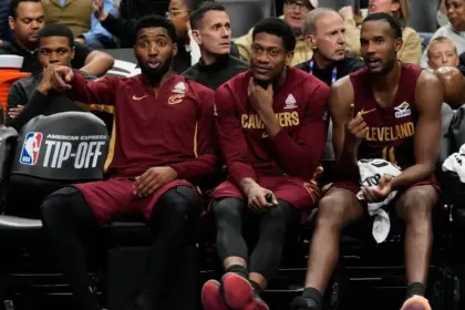 Cavs multados con $100K por descanso de Mitchell y Mobley: NBA sanciona