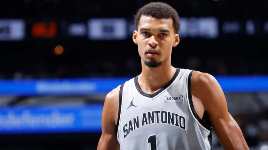 Wembanyama, estrella de los Spurs, baja por lesión en el gemelo