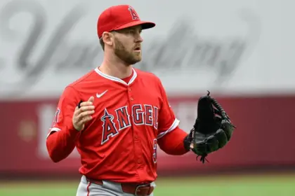 Orioles refuerzan su ofensiva con Ward; Angels obtienen a Rodriguez para pitcheo