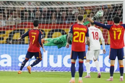 España empata con Turquía, clasifica al Mundial 2026 y extiende invicto