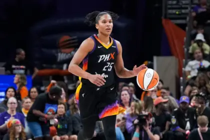 Alyssa Thomas, Estrella WNBA, Ficha por la Liga Femenina Project B