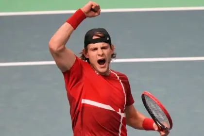 Bélgica a Semifinales de Copa Davis: Bergs Derrota a Francia