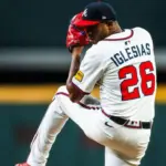 Braves aseguran a Iglesias y adquieren a Dubón, Guante de Oro