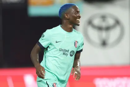 Chawinga Hace Historia: Bicampeona MVP de la NWSL, ¡Un Hito!