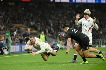 Inglaterra da el golpe: Vence a los All Blacks en épica batalla en Twickenham