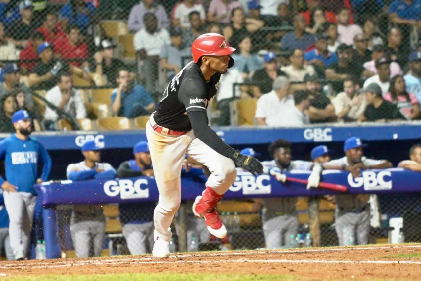 González Héroe: Escogido Deja al Licey en el Terreno con Imparable