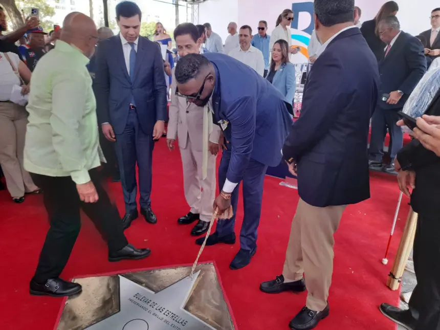 David Ortiz inmortalizado: Estrella en el Bulevar de las Estrellas de SD