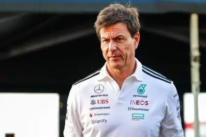 Wolff Vende 15% de Mercedes a Billonario: Nueva Era en la F1