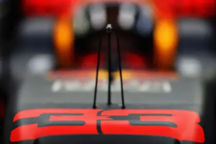 Verstappen Busca el #3: ¿Adiós al 33 en la F1?