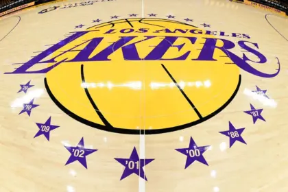 Lakers: Despiden a Joey y Jesse Buss de Operaciones de Baloncesto