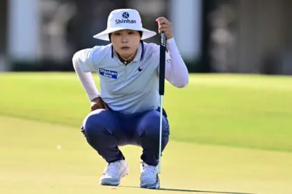 Somi Lee arrasa en el CME Tour Championship con 64 golpes, lidera la LPGA