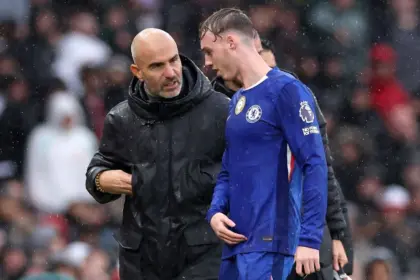 Palmer, baja por lesión: Chelsea pierde a su estrella ante Burnley, Barça y Arsenal