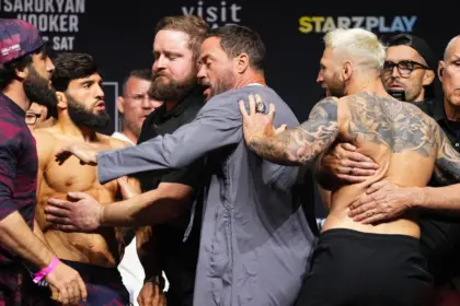 Tsarukyan Cabecea a Hooker: Tensión Pre-Pelea UFC Qatar