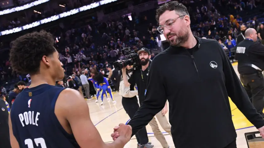 Liberty Ficha a Asistente de los Warriors: DeMarco Nuevo Entrenador WNBA 2026