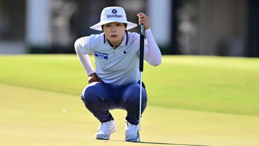 Somi Lee arrasa en el CME Group Tour Championship con 64 golpes