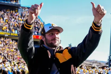 Josh Allen: Wyoming Retira el Jersey #17 del Quarterback de los Bills