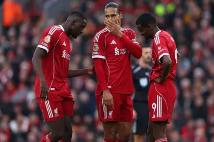 Van Dijk exige reacción en Liverpool: "Es un desastre, hay que cambiarlo"