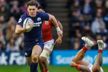 Escocia aplasta a Tonga 56-0: Van der Merwe lidera la victoria en Murrayfield