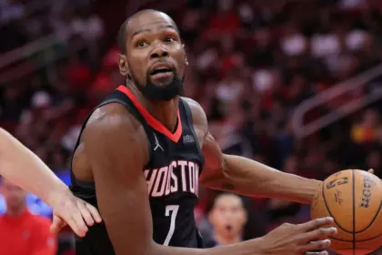 Durant se ausentará dos juegos por asunto familiar, Rockets lo confirman